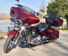 Load image into Gallery viewer, Front Mount Oil Cooler Tc Touring `09 16  Chrome