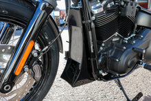 Load image into Gallery viewer, Swoop Chin Scoop M8 Softail