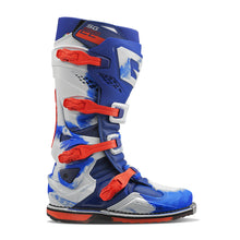 Load image into Gallery viewer, Sg22 Boots Hurricane Sz 9