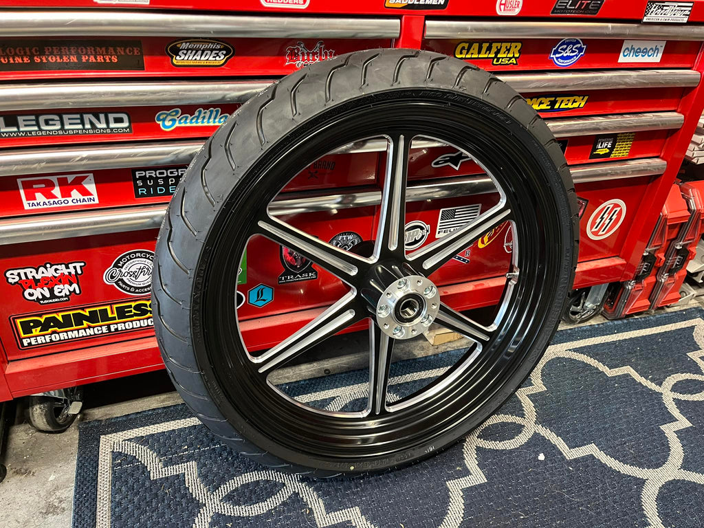 NEW 21" FRONT WHEEL/TIRE KIT HARLEY DAVIDSON BAGGERS 00-25 - The Speed Shop Canada