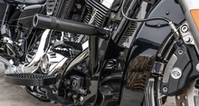 Load image into Gallery viewer, Brawler Crash Bar Flh/Flt `09 24