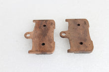 Load image into Gallery viewer, Duro Semi-Metallic Front Brake Pad Set