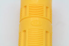 Load image into Gallery viewer, Yellow Beck Plastic Grip Set