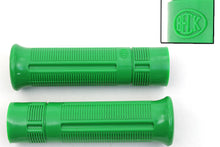 Load image into Gallery viewer, Green Beck Plastic Grip Set