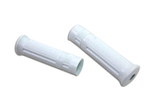 Load image into Gallery viewer, White Beck Plastic Grip Set