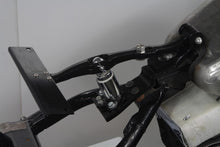 Load image into Gallery viewer, Black Seat T and Chrome Piston Kit