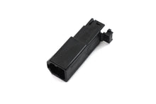 Load image into Gallery viewer, Amp 040 Series Wiring Connector 2-Wire Plug Housing