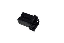 Load image into Gallery viewer, Amp 040 Series Wiring Connector 4-Wire Cap Housing