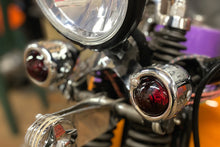 Load image into Gallery viewer, Replica Guide Bullet Turn Signal Set Front