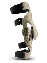 Load image into Gallery viewer, K4 3.0 Yth Knee Brace Rt Camo Right Yth