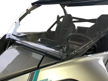Load image into Gallery viewer, Full Vented Windshield Clr Cf Moto