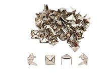 Load image into Gallery viewer, 3/8 inch Pyramid Saddlebag Spots Bright Nickel