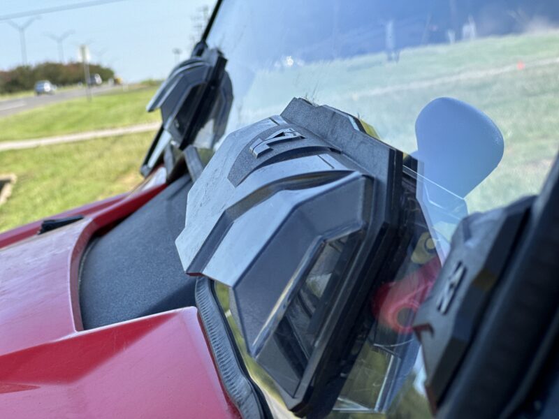Versa Vent Windshield Hon Pioneer 1000