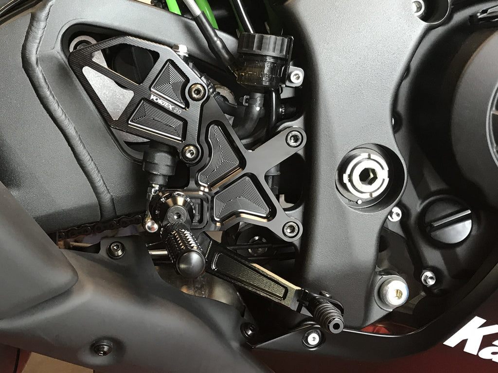 Rear Set Complete Blk Kaw