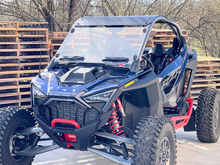 Load image into Gallery viewer, Front Vented Windshield Polaris Pro R