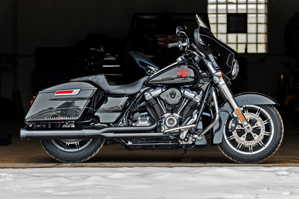 Monarch 2 1 Black M8 Touring `17 23