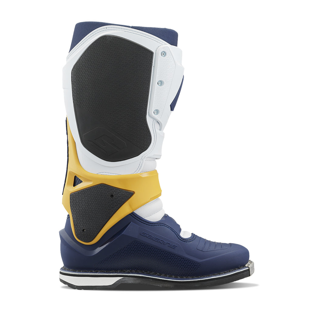 Sg22 Boots Squadron Sz 12