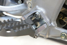 Load image into Gallery viewer, Yzf250/450 Footpeg Mounts