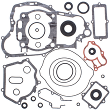Load image into Gallery viewer, Complete Gasket Set With Oil Seals