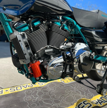 Load image into Gallery viewer, Naked Oil Cooler M8 `17 23