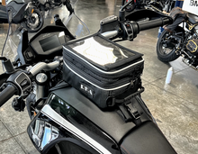 Load image into Gallery viewer, Classic Tank Bag 10l Black