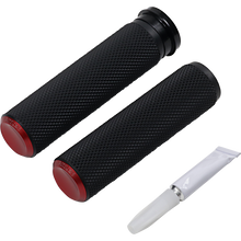 Load image into Gallery viewer, ARLEN NESS KNURLED RUBBER GRIPS HARLEY DAVIDSON MODELS - The Speed Shop Canada