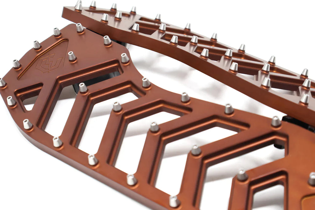 CT SPIKED ARROW FLOORBOARDS HARLEY DAVIDSON MODELS 86-24 - The Speed Shop Canada