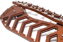 Load image into Gallery viewer, CT SPIKED ARROW FLOORBOARDS HARLEY DAVIDSON MODELS 86-24 - The Speed Shop Canada