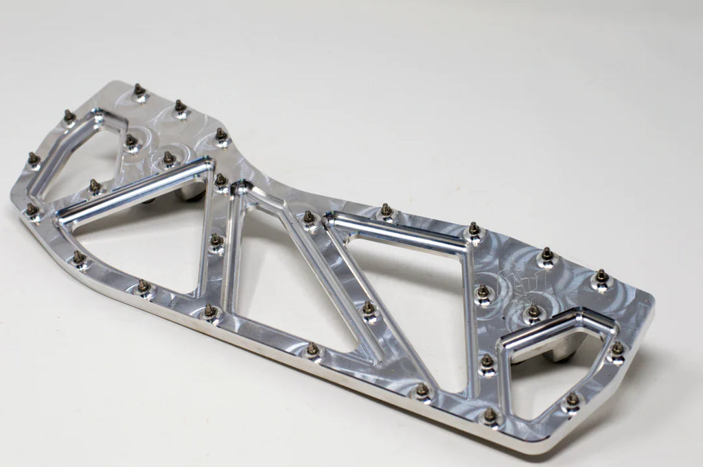 CT MX STYLE FLOORBOARDS HARLEY DAVIDSON BAGGERS AND SOFTAILS 84-24 - The Speed Shop Canada