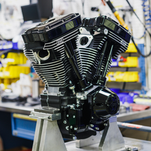 Load image into Gallery viewer, S&amp;S CYCLE V111 EVOLUTION CRATE ENGINE HARLEY DAVIDSON 84-99 - The Speed Shop Canada
