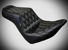 Load image into Gallery viewer, LEPARA TAILWHIP SEAT BLACK DOUBLE DIAMOND 00-07 HARLEY SOFTAILS - The Speed Shop Canada