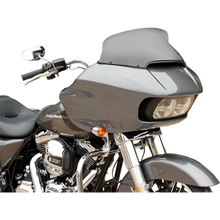 Load image into Gallery viewer, MEMPHIS SHADES SPOILER WINDSHEILD HARLEY DAVIDSON ROADGLIDES 99-13 - The Speed Shop Canada