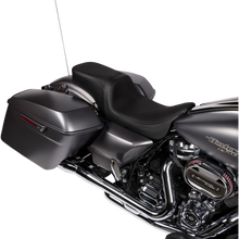 Load image into Gallery viewer, DRAG PERFORMANCE PREDATOR 2UP SEAT C/W BR HARLEY DAVIDSON BAGGER 08-23 - The Speed Shop Canada