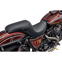 Load image into Gallery viewer, SADDLEMEN SLYFOX DRIFTER SEAT HARLEY DAVIDSON FXR - The Speed Shop Canada