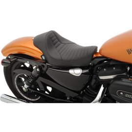 DRAG SOLO SEAT CLASSIC STITCH HARLEY DAVIDSON SPORTSTER 10-24 - The Speed Shop Canada