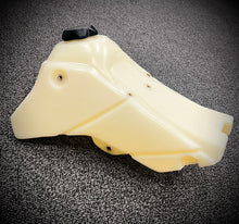 Load image into Gallery viewer, Fuel Tank Natural 2.7 Kaw Klx300