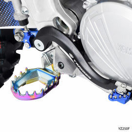 ZETA Max Foot Peg Yam Oilslick foot controls with durable metal construction and textured surface for motorcycle riding.