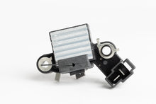 Load image into Gallery viewer, Regulator / Rectifier