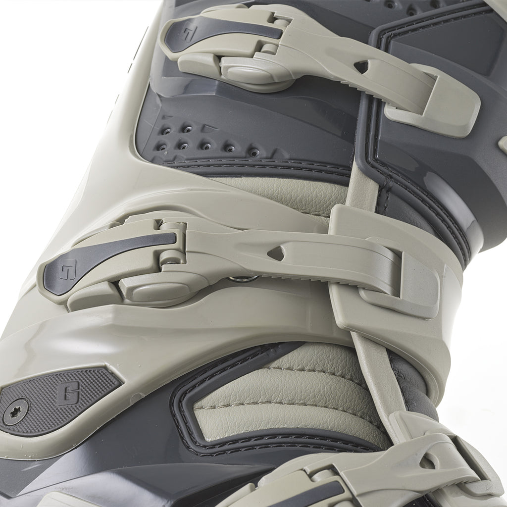 Sg12 Boots Stone Grey Sz 10