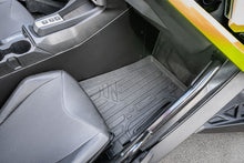 Load image into Gallery viewer, Floor Liner First Row Slingshot