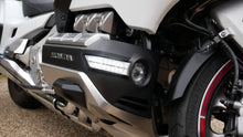 Load image into Gallery viewer, Cowl Light Kit Black Drl+Sequential Led Hon