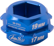 Load image into Gallery viewer, T6 Adapter 30mm To 17/19mm