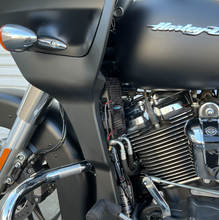 Load image into Gallery viewer, Oil Cooler M8 Touring `17 23 (Chopped Guard)
