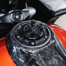 Load image into Gallery viewer, 6 Pt Moto Gas Cap Assembly `23 24 Cvo Black