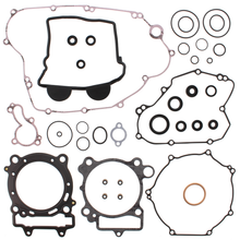 Load image into Gallery viewer, Complete Gasket Set With Oil Seals