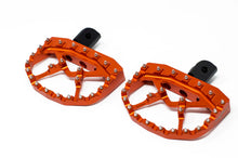 Load image into Gallery viewer, CT MX STYLE MINI FLOORBOARDS HARLEY DAVIDSON MODELS - The Speed Shop Canada