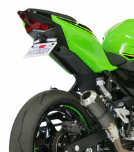 Load image into Gallery viewer, Fender Eliminator Gloss Black Kaw