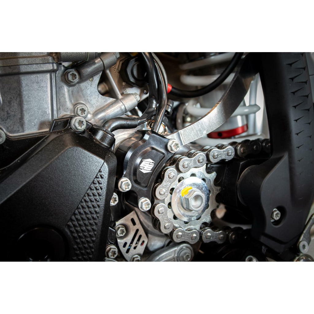 Clutch Cylinder Guard Hus/Ktm