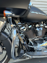 Load image into Gallery viewer, Naked Oil Cooler M8 `17 23