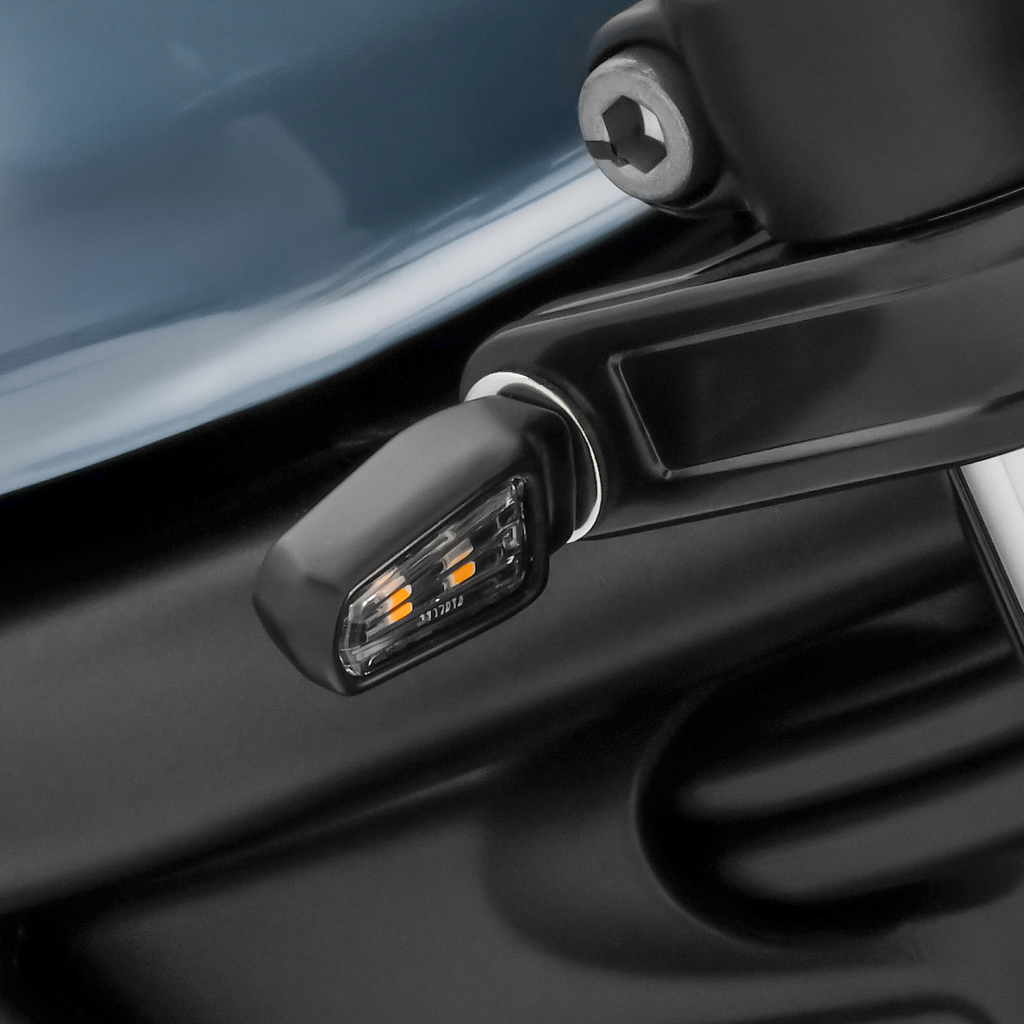 701 Led Turn Signals Black W/Clear Lens Pr